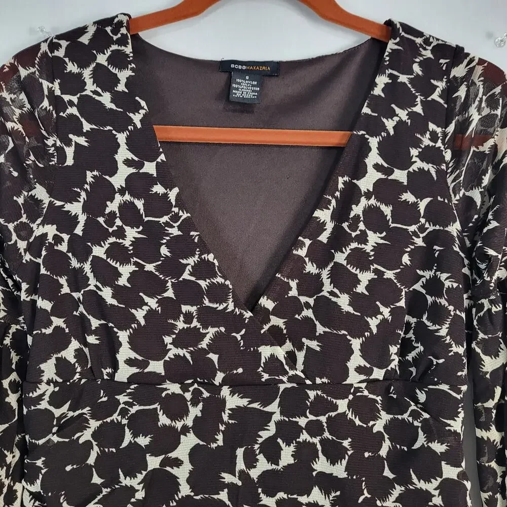 BCBG MAXAZRIA Animal Print Bell Sleeve V-neck Top size S Black Y2K Party Office - Picture 2 of 7
